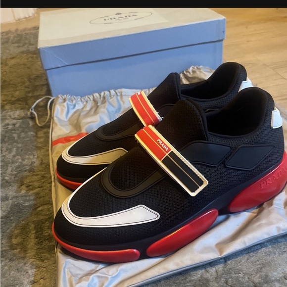 Prada Sneakers , excellent condition - Picture 1 of 4